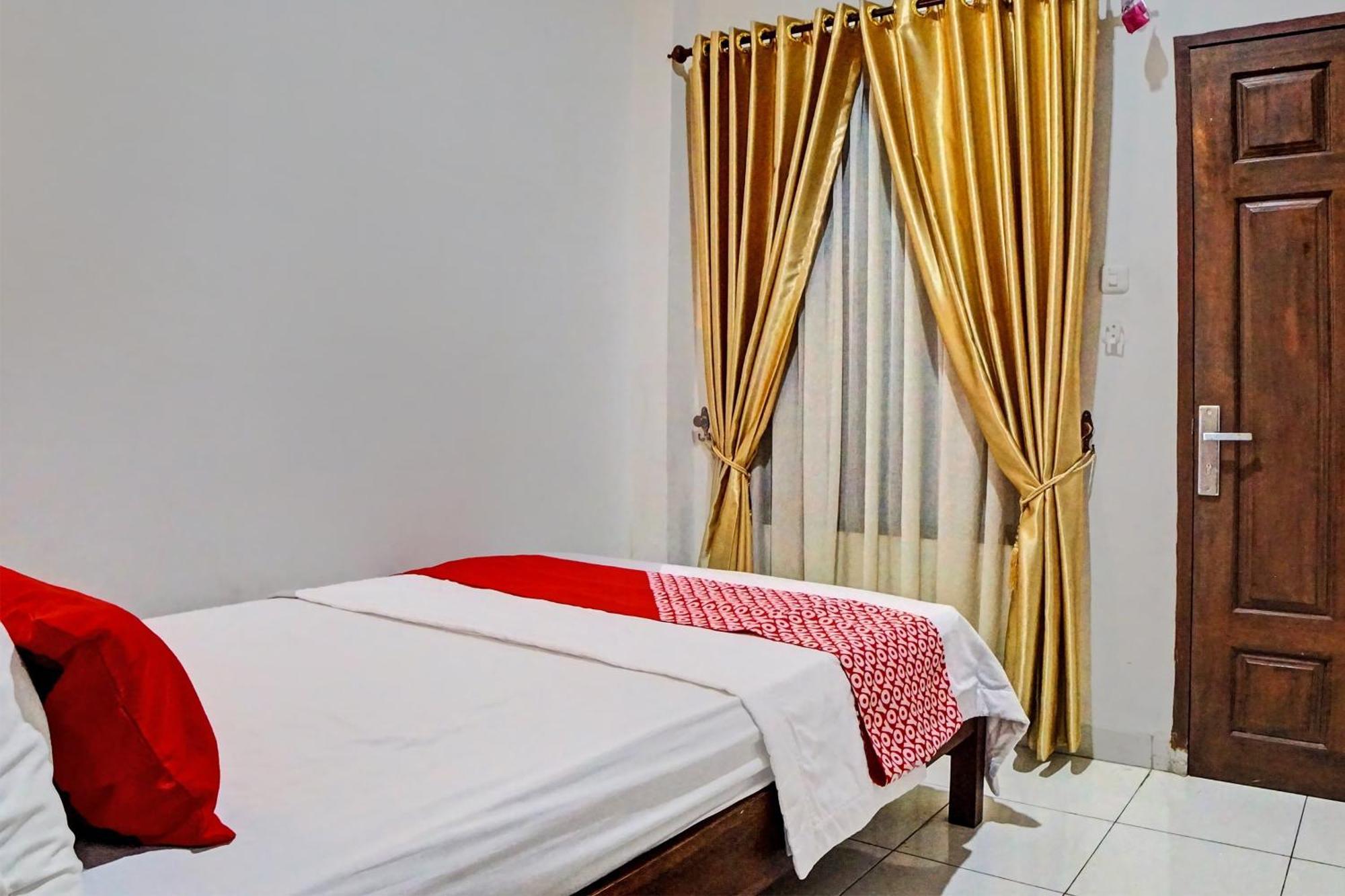 Oyo 92638 Jr Residence Syariah Medan Eksteriør bilde