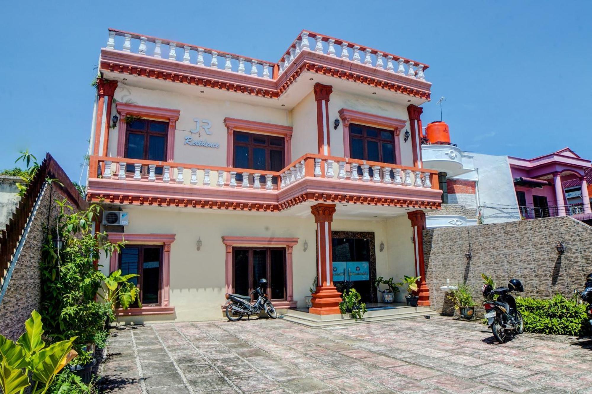 Oyo 92638 Jr Residence Syariah Medan Eksteriør bilde